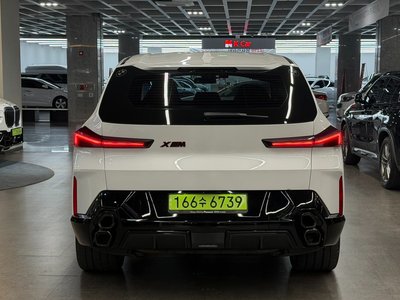 2025 BMW XM photo 3
