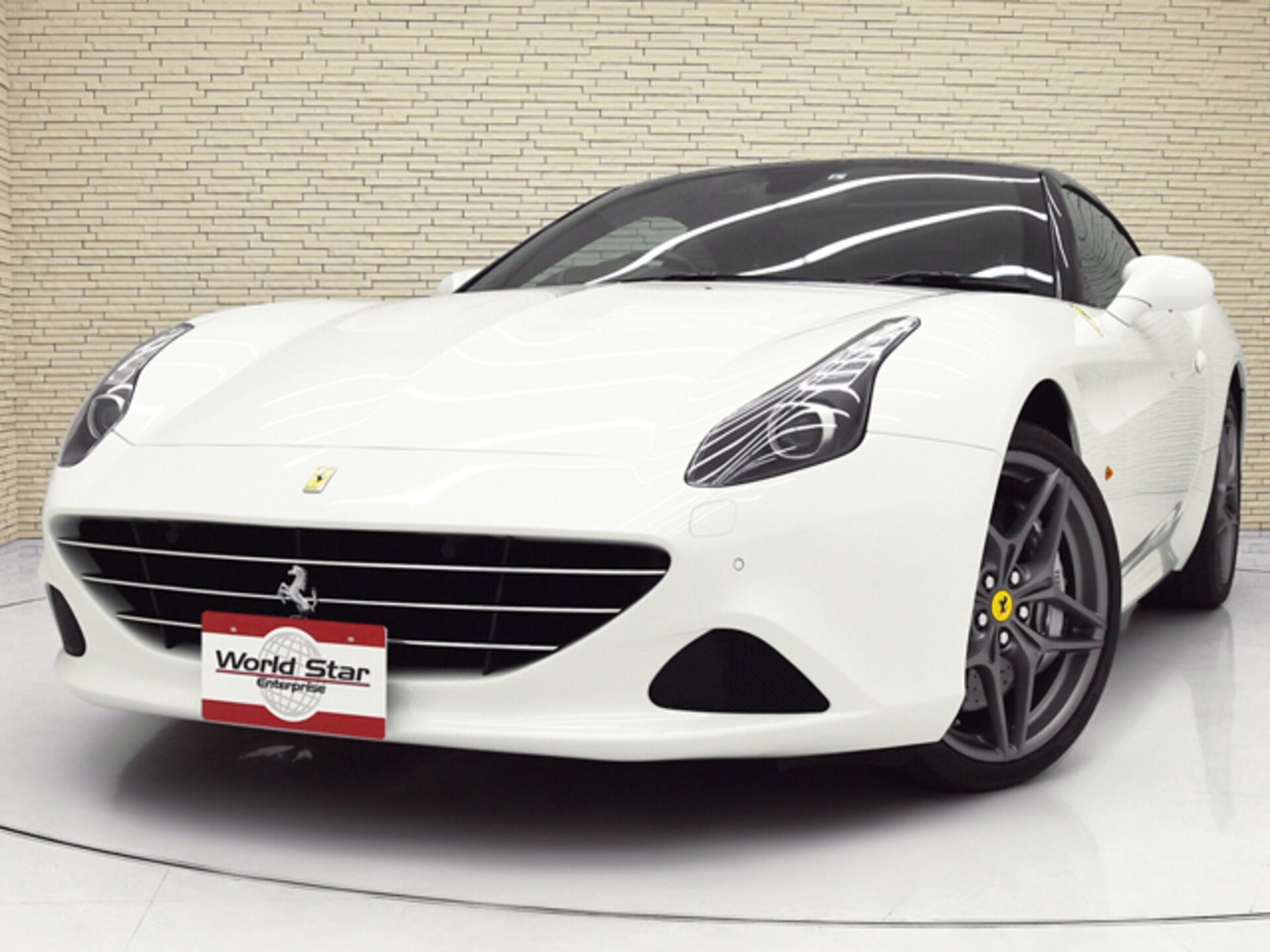 FERRARI CALIFORNIA T - View 1