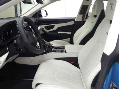 LAMBORGHINI URUS - 8