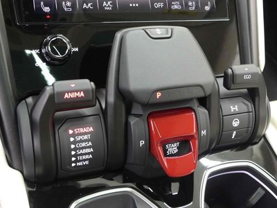 LAMBORGHINI URUS - 5