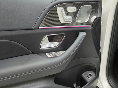 2025 Mercedes-BENZ GLE — миниатюра 15