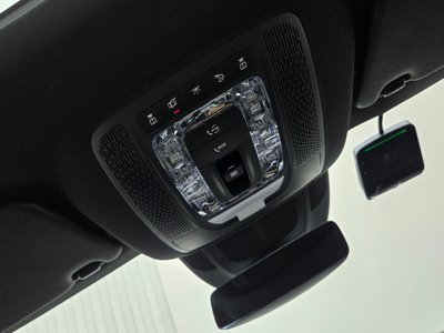 2025 Mercedes-BENZ GLE — миниатюра 17