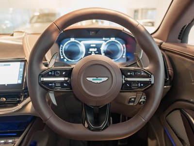 2026 Aston Martin DBX 照片 16