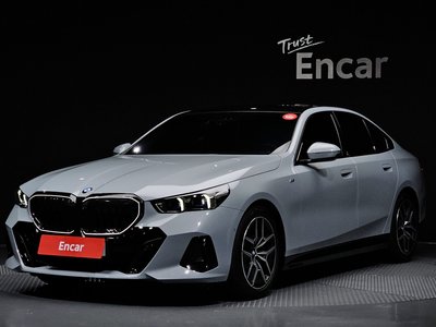 BMW 5 SERIES - 1