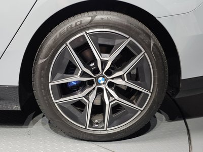 BMW 5 SERIES - 8