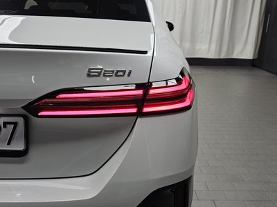2025 BMW 5 SERIES 照片 10