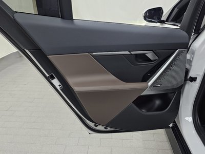 2025 BMW 5 SERIES 缩略图 15