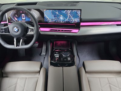 2025 BMW 5 SERIES 照片 5