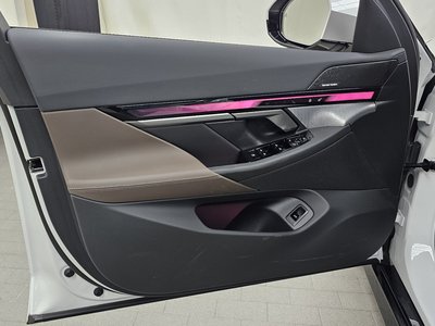 2025 BMW 5 SERIES 缩略图 14