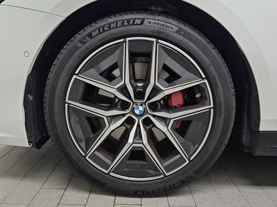 2025 BMW 5 SERIES 照片 6