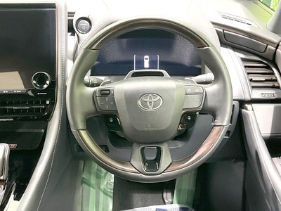2025 Toyota VELLFIRE — фото 8