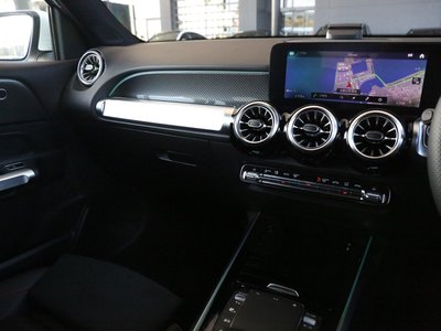 2023 Mercedes-BENZ GLB — миниатюра 23