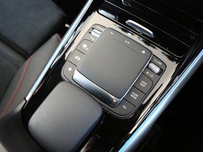 2023 Mercedes-BENZ GLB — миниатюра 26