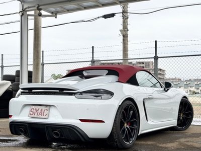 PORSCHE 718 - 8
