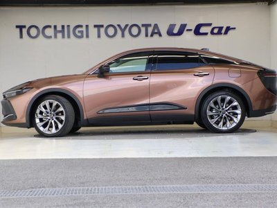 TOYOTA CROWN CROSSOVER - 2