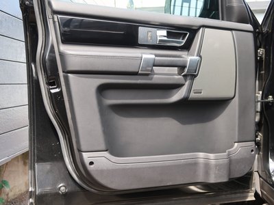 2016 LAND Rover DISCOVERY — миниатюра 36