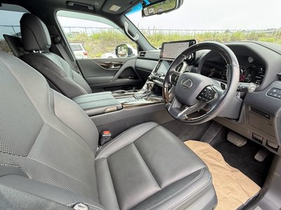 صورة 10 لـ 2023 Lexus LX
