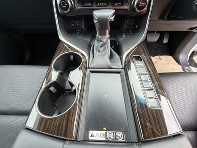 2023 Lexus LX — миниатюра 33