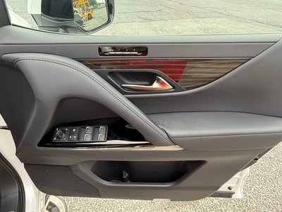 2023 Lexus LX — миниатюра 22