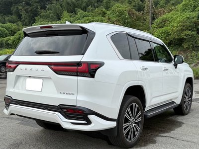 صورة 6 لـ 2023 Lexus LX