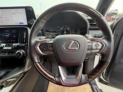 2023 Lexus LX — миниатюра 23