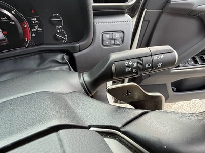 2023 Lexus LX — миниатюра 26