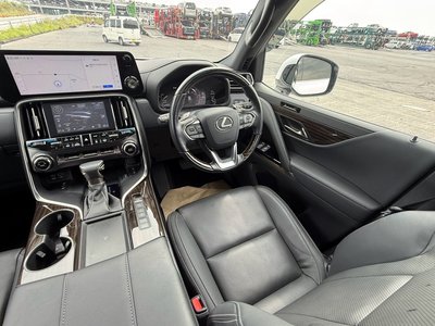 2023 Lexus LX — миниатюра 19