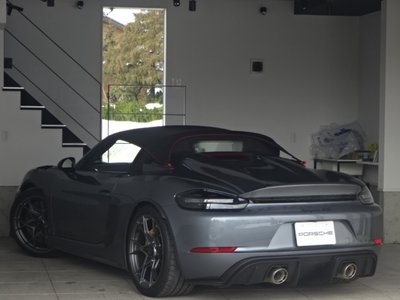 PORSCHE 718 SPYDER - 10