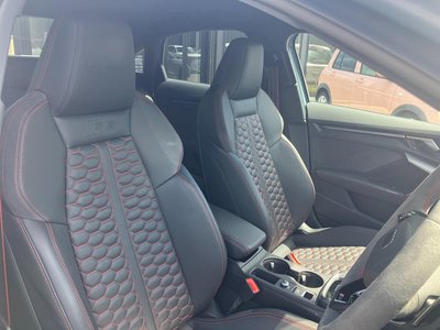 صورة مصغرة 14 لـ 2025 AUDI RS3 SEDAN
