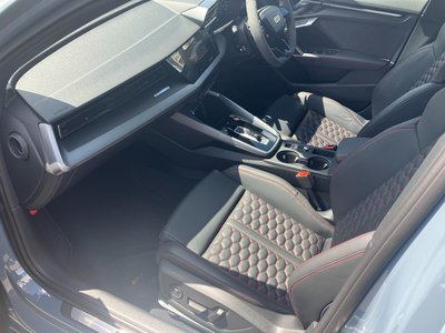 صورة مصغرة 17 لـ 2025 AUDI RS3 SEDAN