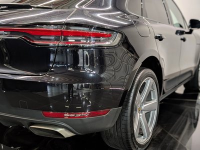 PORSCHE MACAN - 10