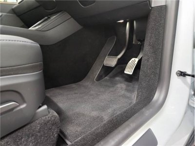 2025 Tesla MODEL Y — миниатюра 23