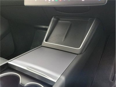 2025 Tesla MODEL Y — миниатюра 18