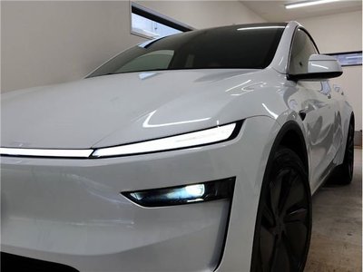 2025 Tesla MODEL Y — миниатюра 37