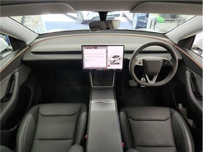 2025 Tesla MODEL Y — фото 2