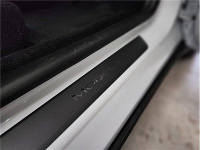 2025 Tesla MODEL Y — миниатюра 24