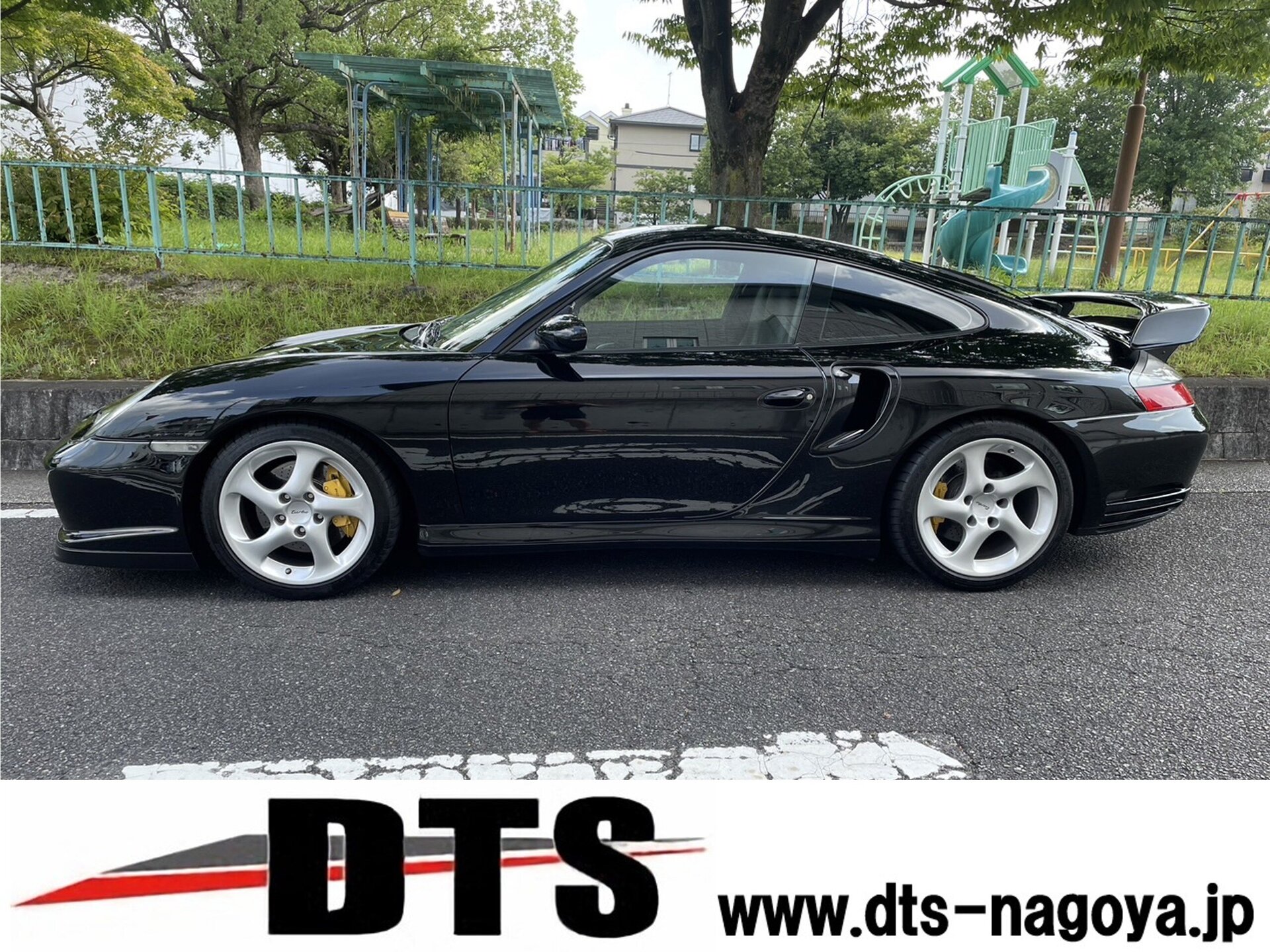 PORSCHE 911 - View 1