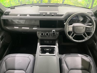 LAND ROVER DEFENDER - 2
