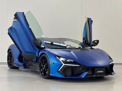 LAMBORGHINI REVUELTO