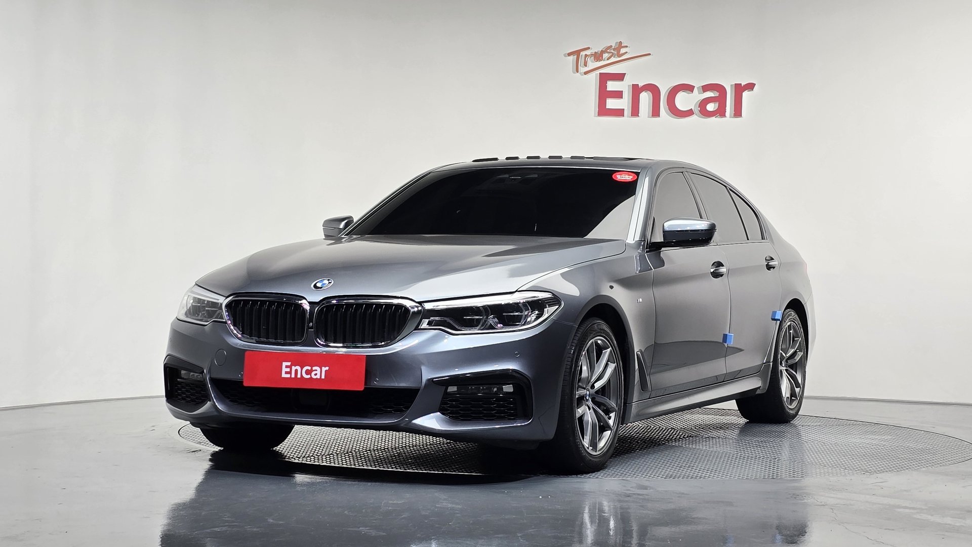 BMW 5 SERIES - View 1