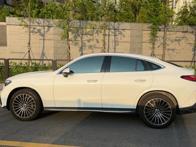 2024 Mercedes-BENZ GLC photo 2