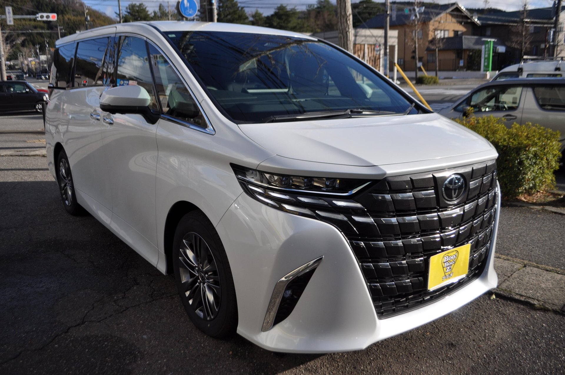 TOYOTA ALPHARD - View 1