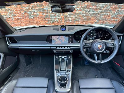 PORSCHE 911 CABRIOLET - 3