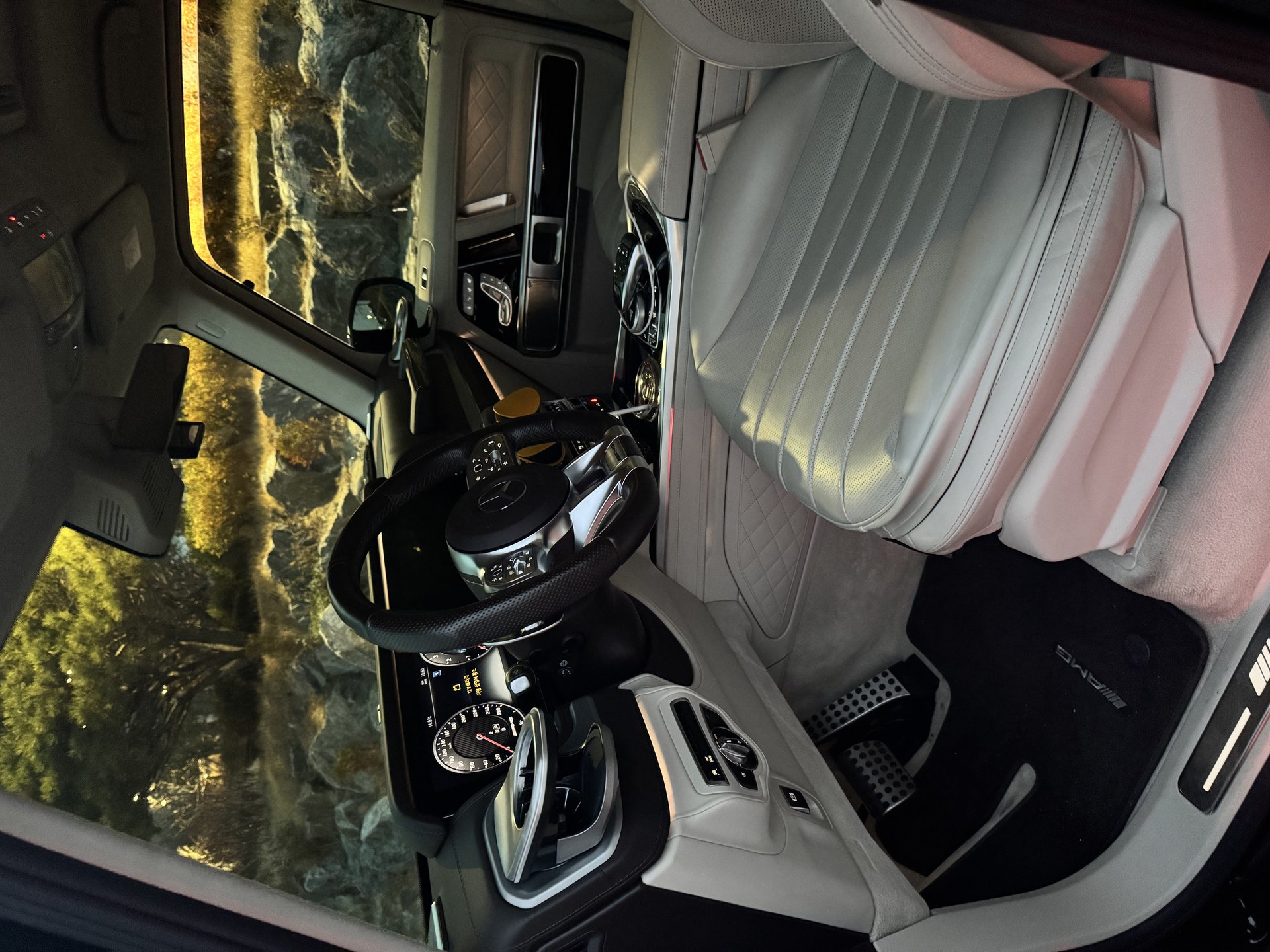 MERCEDES-BENZ G-CLASS - View 1