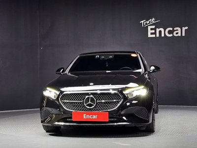 MERCEDES-BENZ E-CLASS - 2
