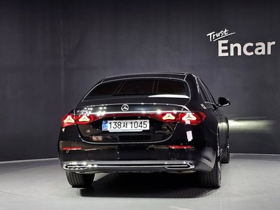 MERCEDES-BENZ E-CLASS - 3