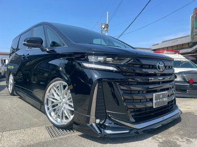 TOYOTA VELLFIRE - 1