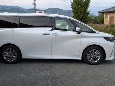 TOYOTA ALPHARD - 4