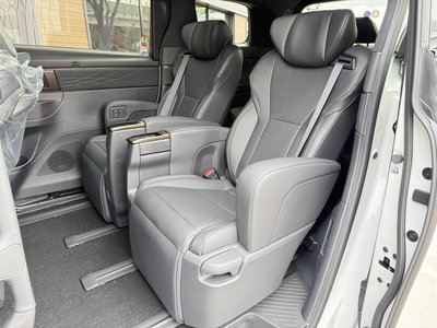 2026 Toyota ALPHARD — миниатюра 54