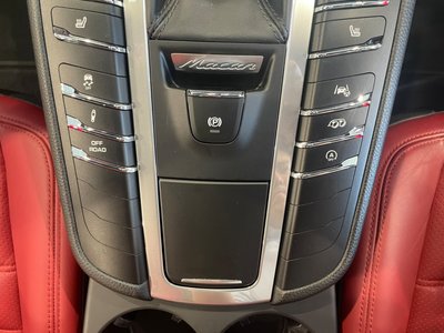 2020 Porsche MACAN 缩略图 59
